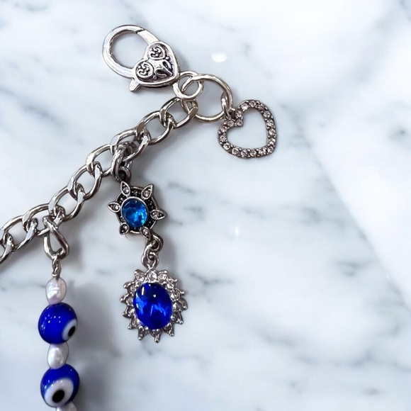 Bag chain Bag charm Silver toned New and Vintage charms Unique One of a kind 11” - Picture 12 of 16